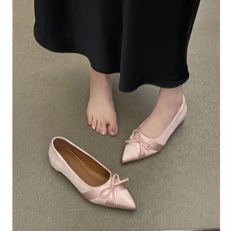 Ladies pointed satin ballerinas with bow detail and padded comfort insole Mune Fashion