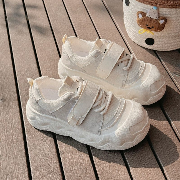 Women's sneakers with practical Velcro fasteners and cushioned sole Mune Fashion