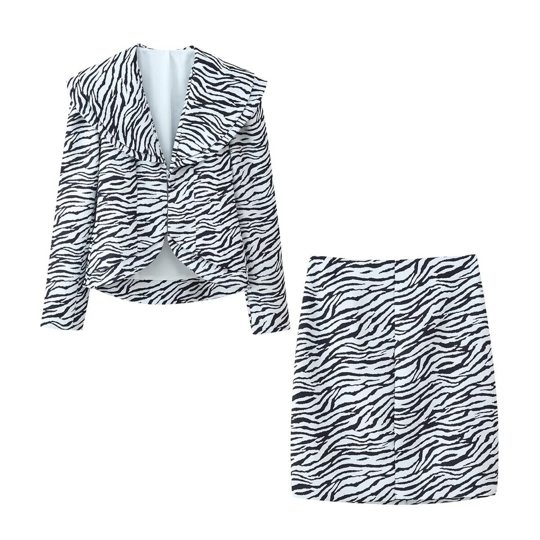 Women's Short Blazer with Oversized Shawl Collar and Zebra Print Mune Fashion