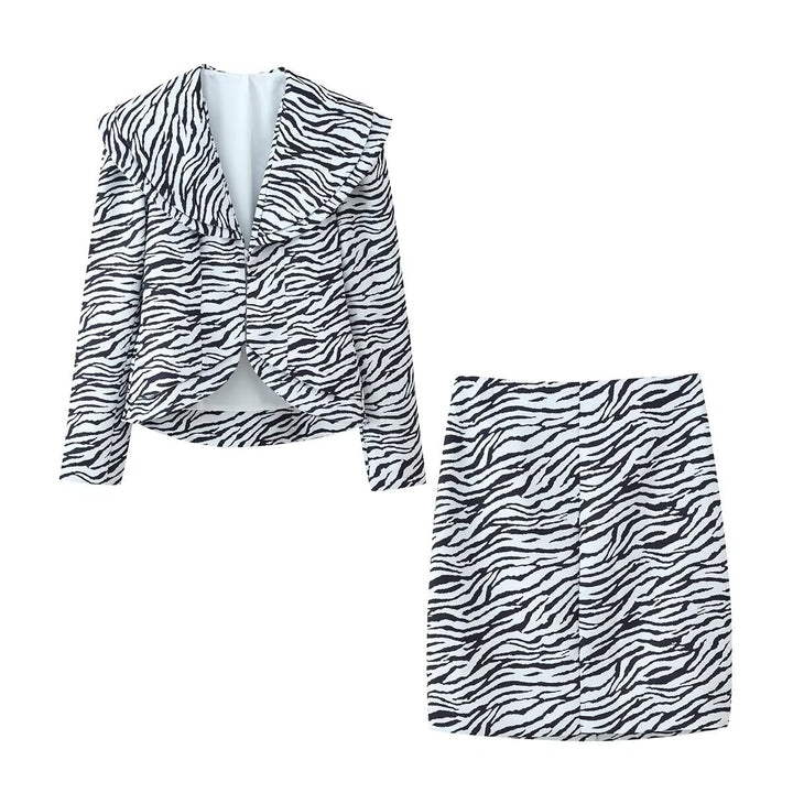 Women's Short Blazer with Oversized Shawl Collar and Zebra Print Mune Fashion