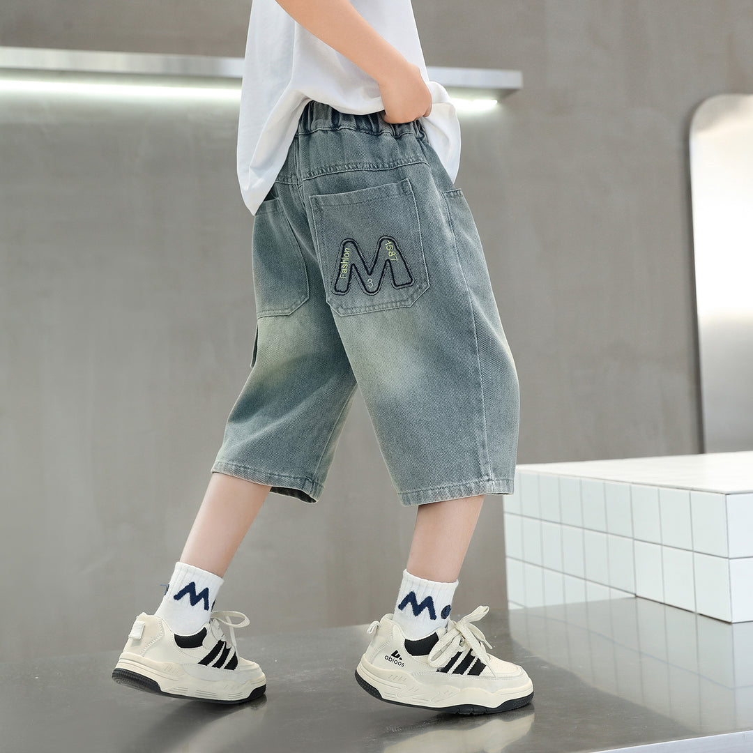 Boys casual denim shorts with original embroidery motif Mune Fashion