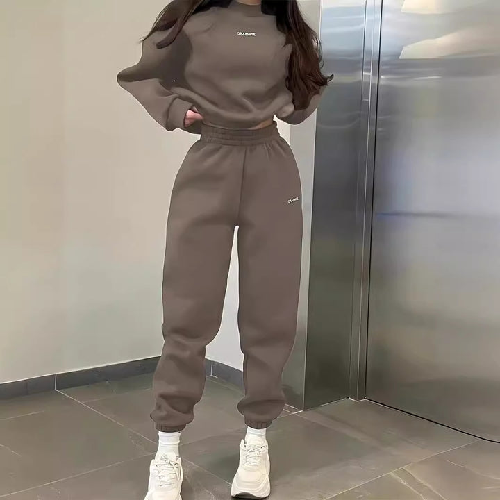 Women's Oversized Short Cut Sweatshirt with High Waist Fleece Jogging Pants Set Mune Fashion
