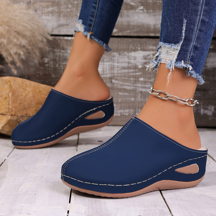 Women  closed slip-on pantolettes with ergonomic wedge heel and decorative stitching Mune Fashion