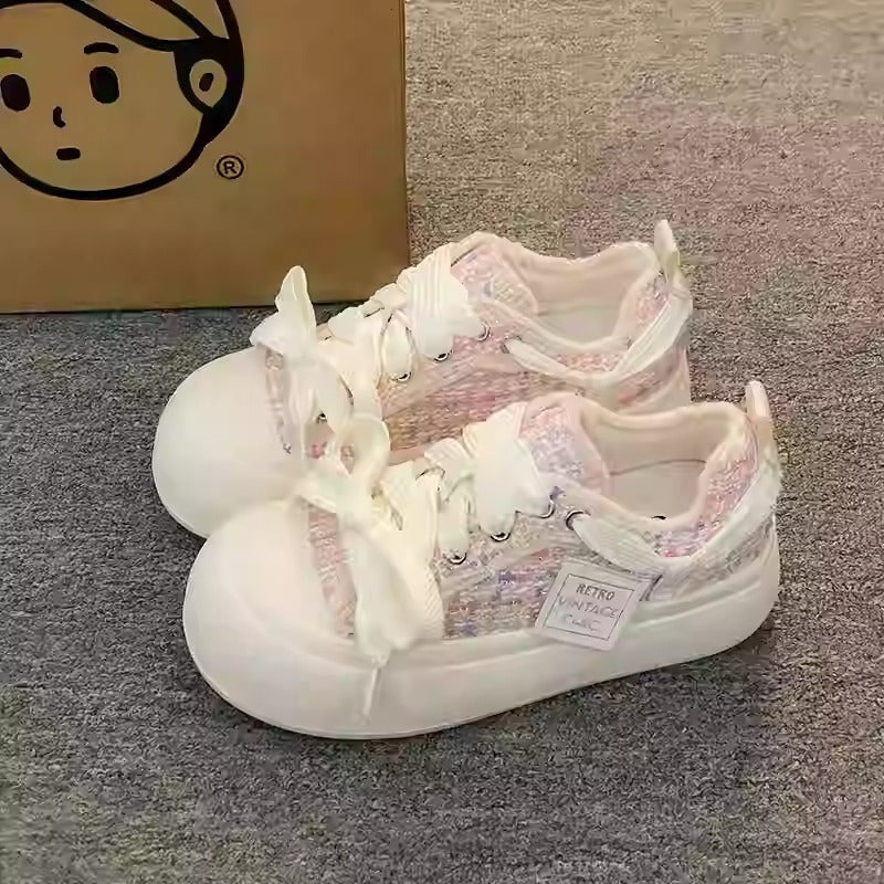 Ladies Vintage Sport Sneakers with comfortable rubber sole and soft upper material Mune Fashion