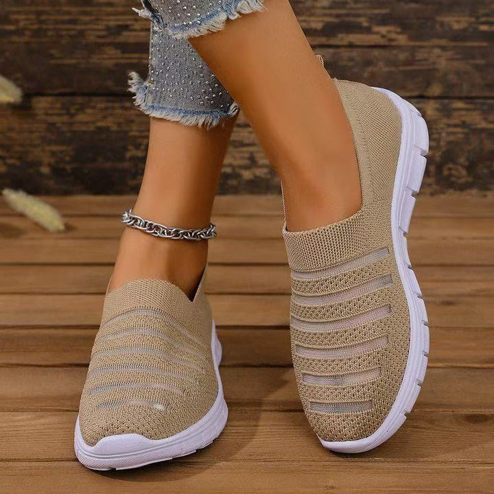 Women's knitted slip-on sneakers with elastic entry and lightweight comfort sole Mune Fashion