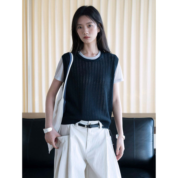 Ladies Sleeveless Fine Knit Top with Textured Stitch Look Mune Fashion