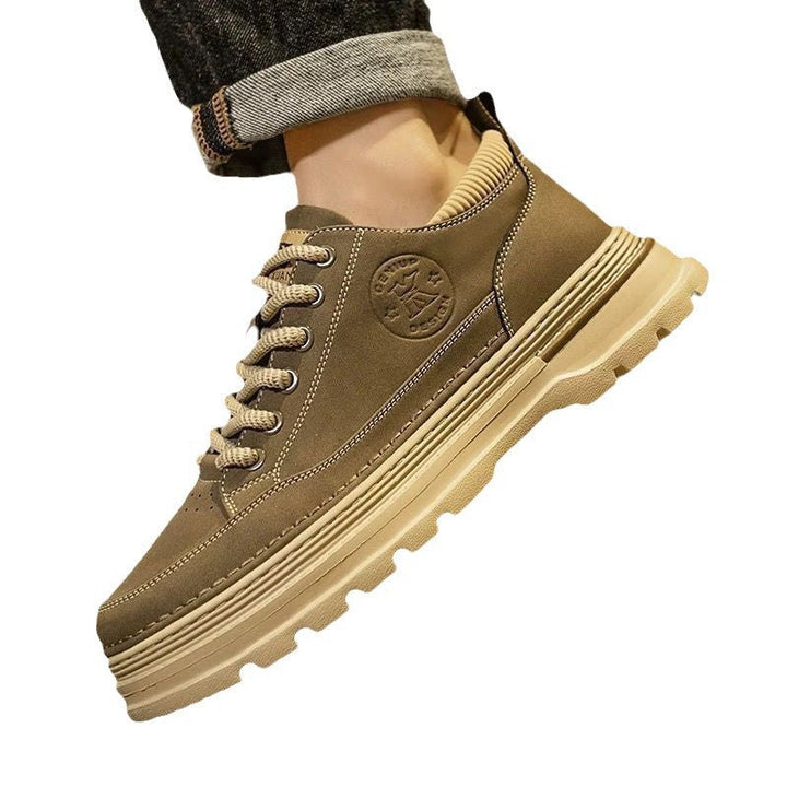 Women's sporty sneakers with comfortable cushioning technology and durable upper material Mune Fashion
