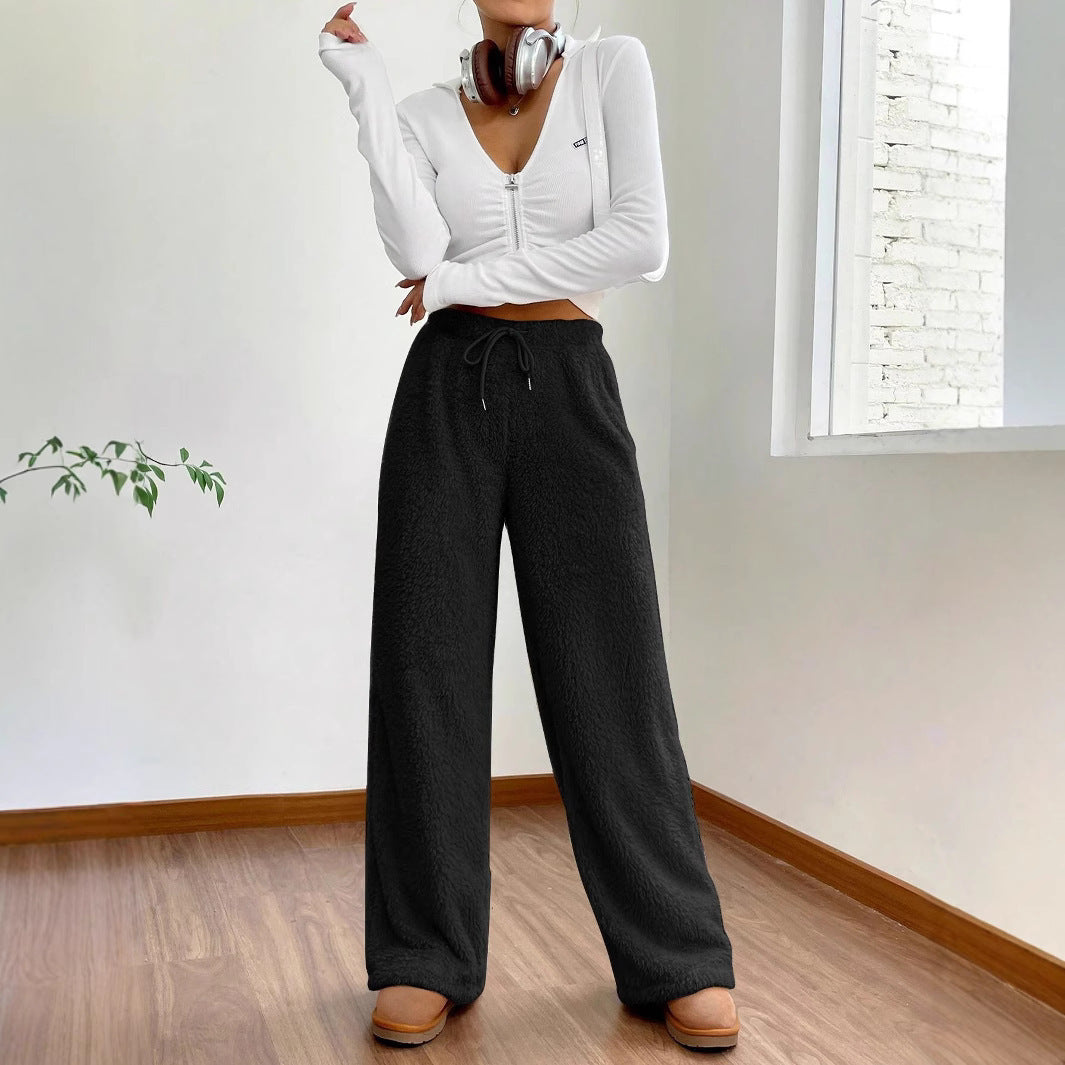 Ladies Cozy Fleece Pants with Wide Cut Mune