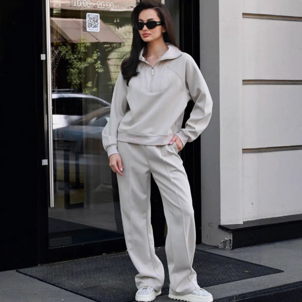 Women’s loungewear set with half zip and wide pleat pants Mune Fashion