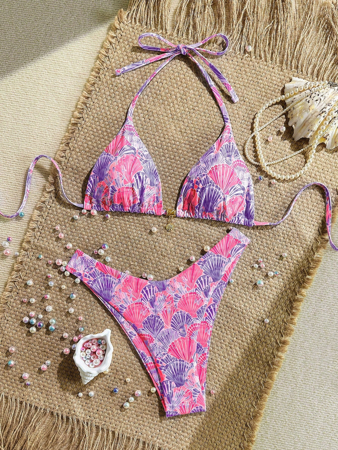 Women Triangle Bikini with Floral Patterns Mune Fashion