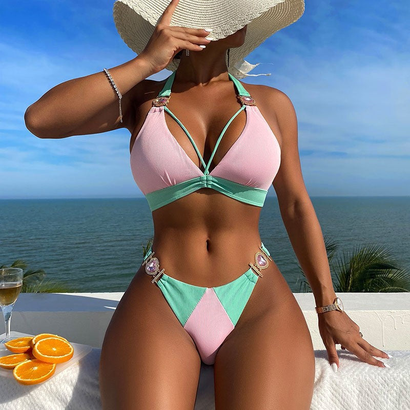 Women's Triangle Bikini with Elegant Details Mune Fashion