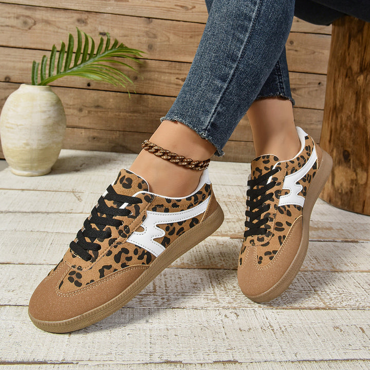 Women's sporty sneakers with breathable upper material and non-slip sole Mune Fashion