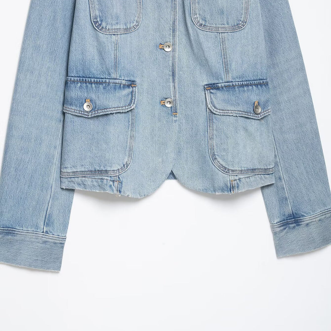 Women's jeans field jacket with stand-up collar, shoulder patches, and four flap pockets Mune Fashion