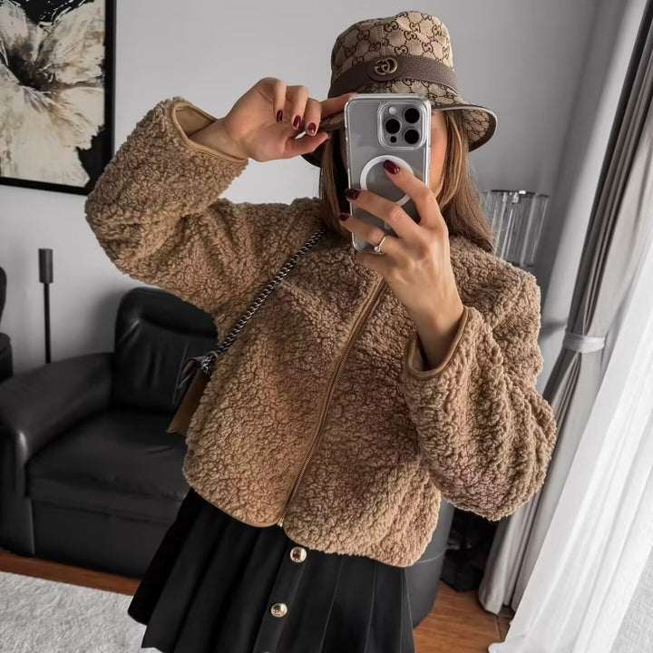 Women's short teddy fleece blazer with round neck, full zip, and discreet side pockets Mune Fashion