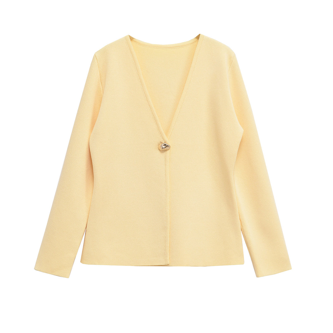 Ladies Fine V-Neck Cardigan with Decorative Button and Boxy Silhouette Mune Fashion
