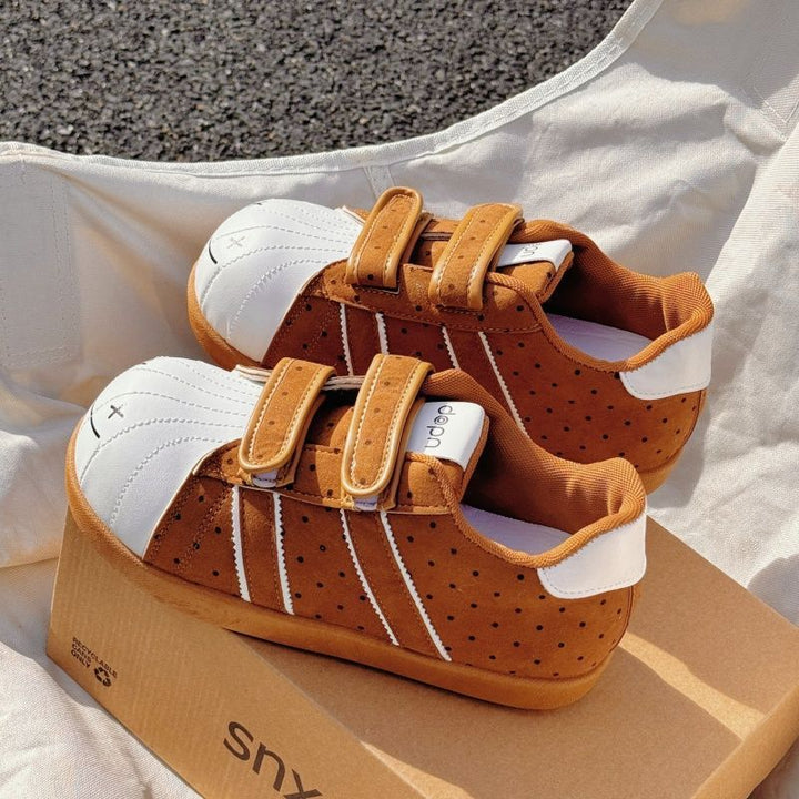 Women's sneaker with double adjustable hook and loop fastener and soft inner lining Mune Fashion