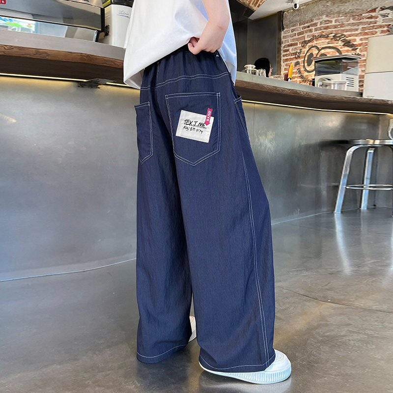 Women wide and comfortable denim pants with practical pockets Mune Fashion