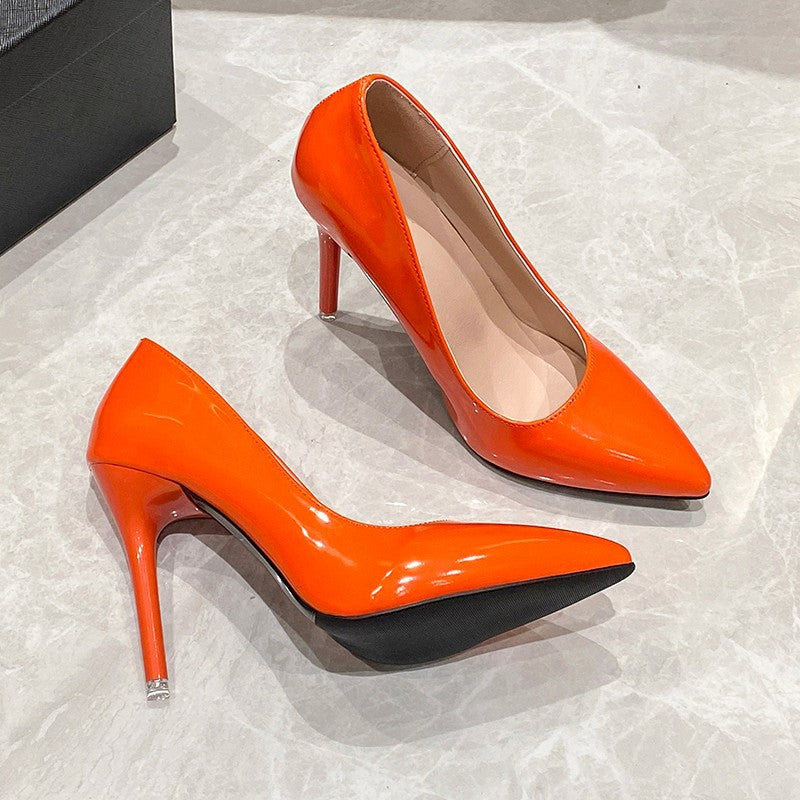 Women's bridal patent leather pumps with pointed toe shape and slim stiletto heel Mune Fashion