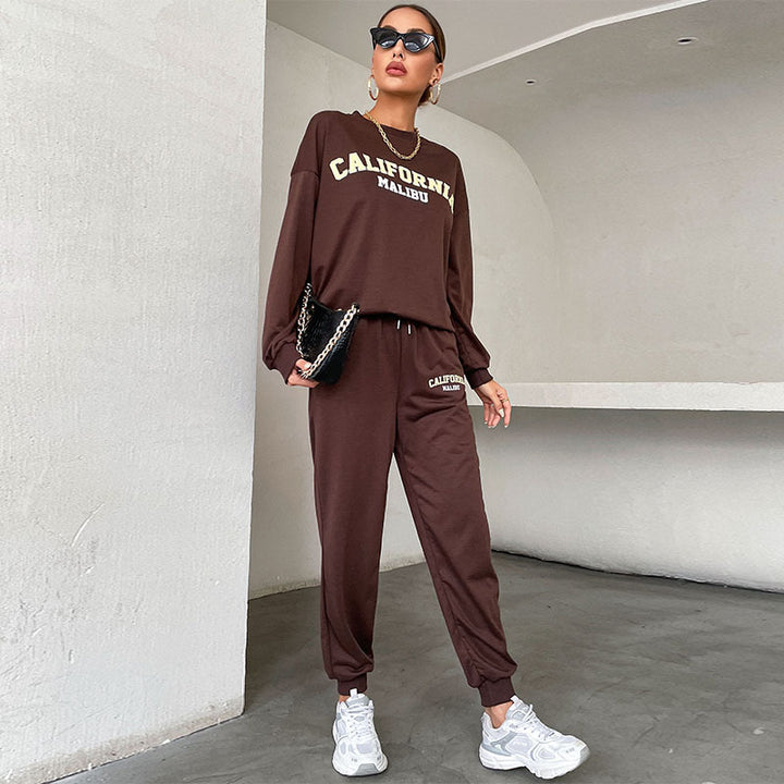 Women Casual Sweatset in College Look with Oversized Sweatshirt and Jogging Pants Mune Fashion