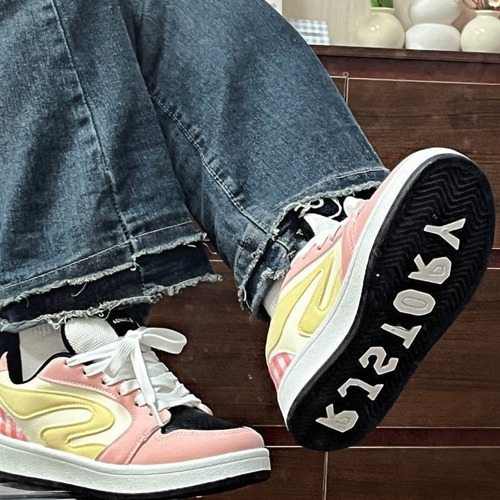 Women's sneakers with fashionable check details and breathable outsole Mune Fashion