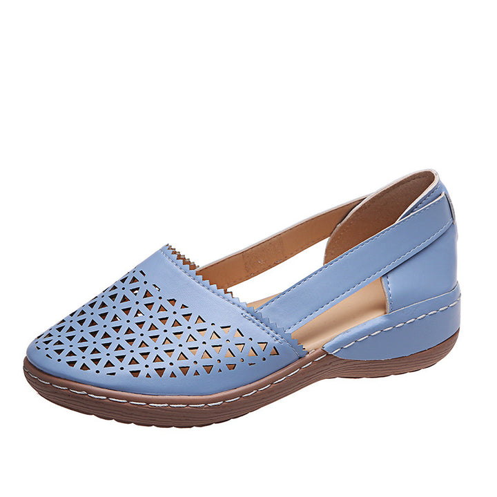 Women's perforated slipper pumps with side cut-outs, elastic heel strap, and cushioning comfort sole Mune Fashion