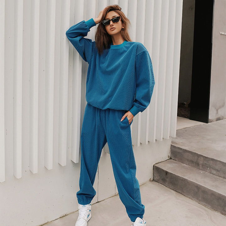 Women's structured corduroy tracksuit in relaxed fit with cuffed pants Mune Fashion