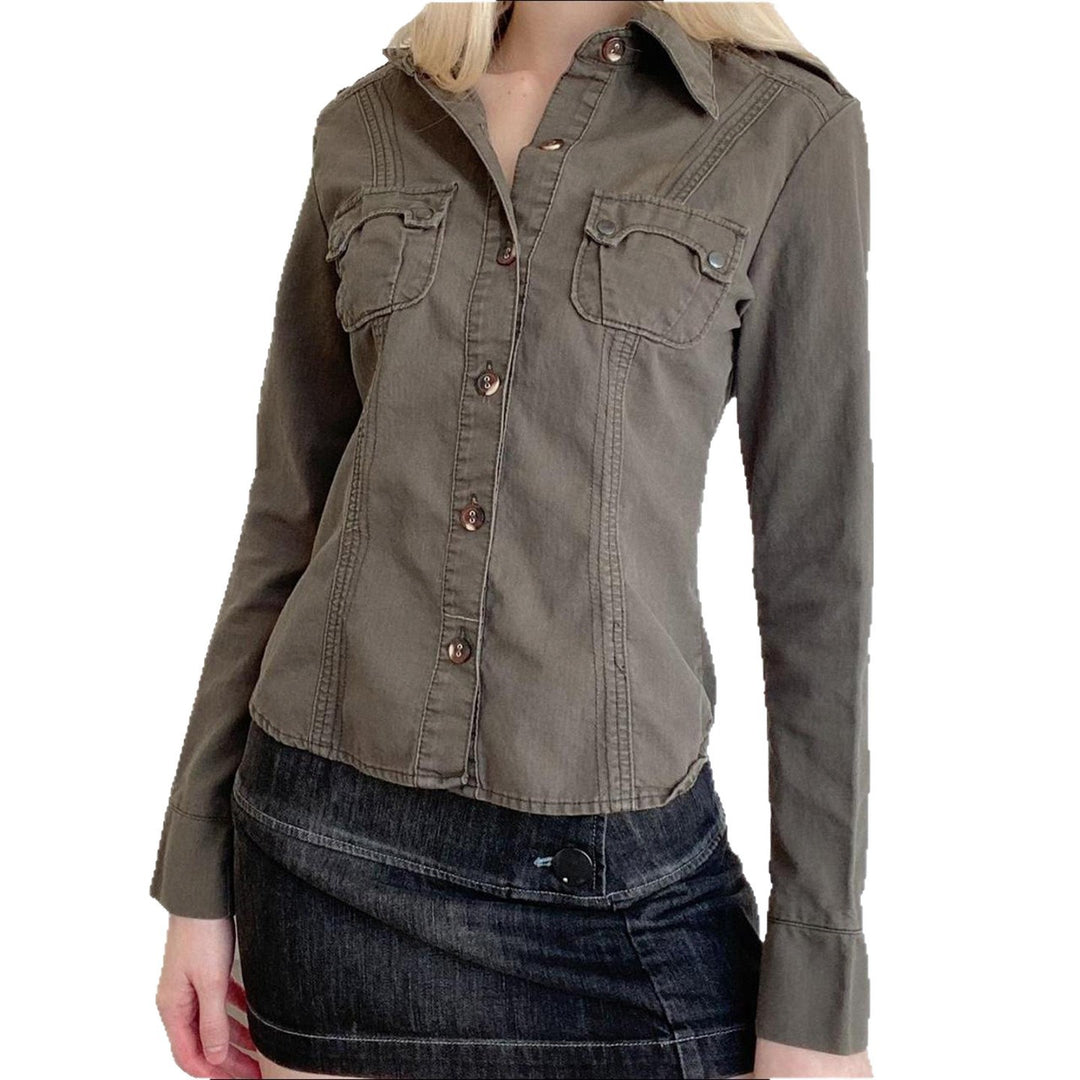 Women's tailored shirt jacket with chest pockets and distinctive seam design Mune Fashion