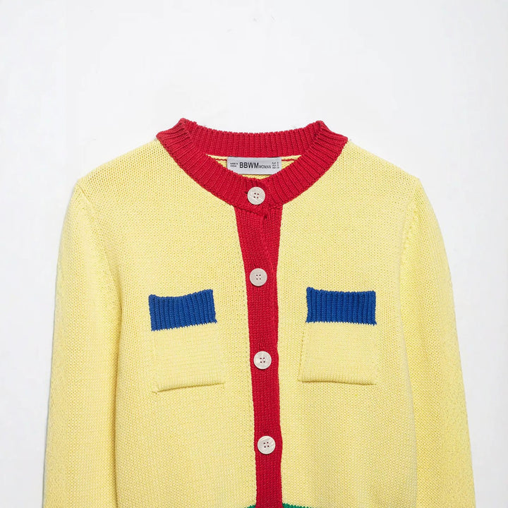 Women's Short Cardigan with Contrast Trim and Decorative Chest Pockets Mune Fashion