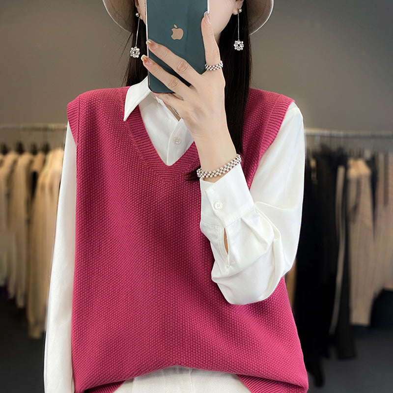 Ladies Oversize Knit Vest with Deep V-Neck and Fine Structure Mune Fashion