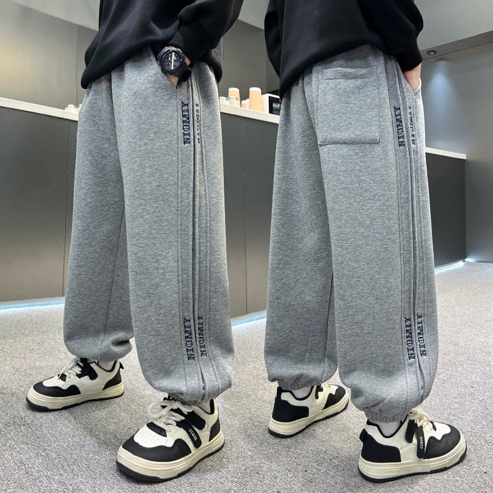 Unisex casual sweatpants with fashionable details Mune Fashion