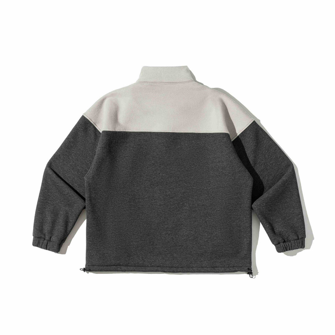 Unisex Half-zip sweatshirt in oversized boxy cut with high stand-up collar and kangaroo pocket Mune Fashion