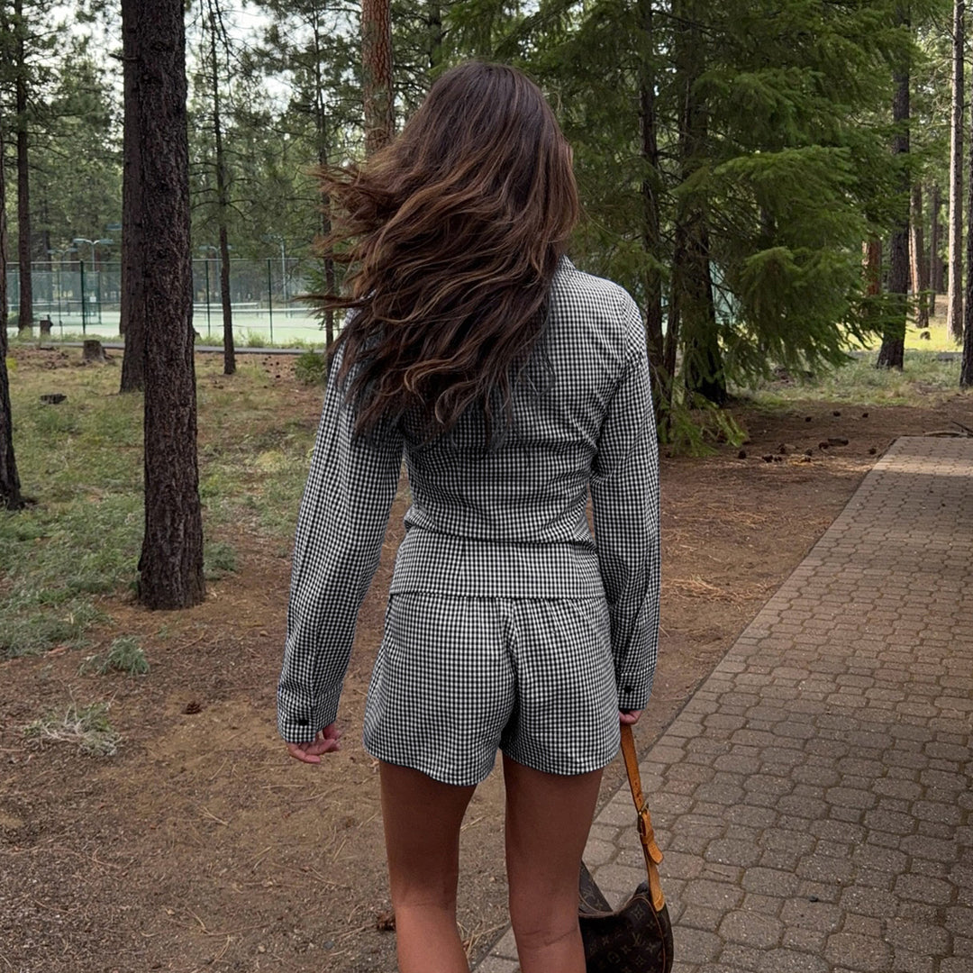 Women nan two-piece Vichy set with tailored blouse jacket with princess seams and high waist shorts Mune Fashion