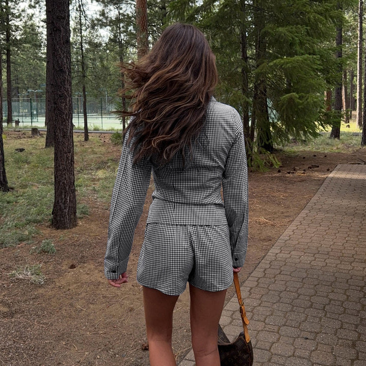 Women nan two-piece Vichy set with tailored blouse jacket with princess seams and high waist shorts Mune Fashion