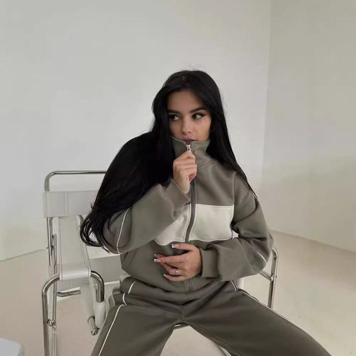 Women's nan sportives jogging suit set with full zip, contrasting chest panel, and wide comfort waistband Mune Fashion