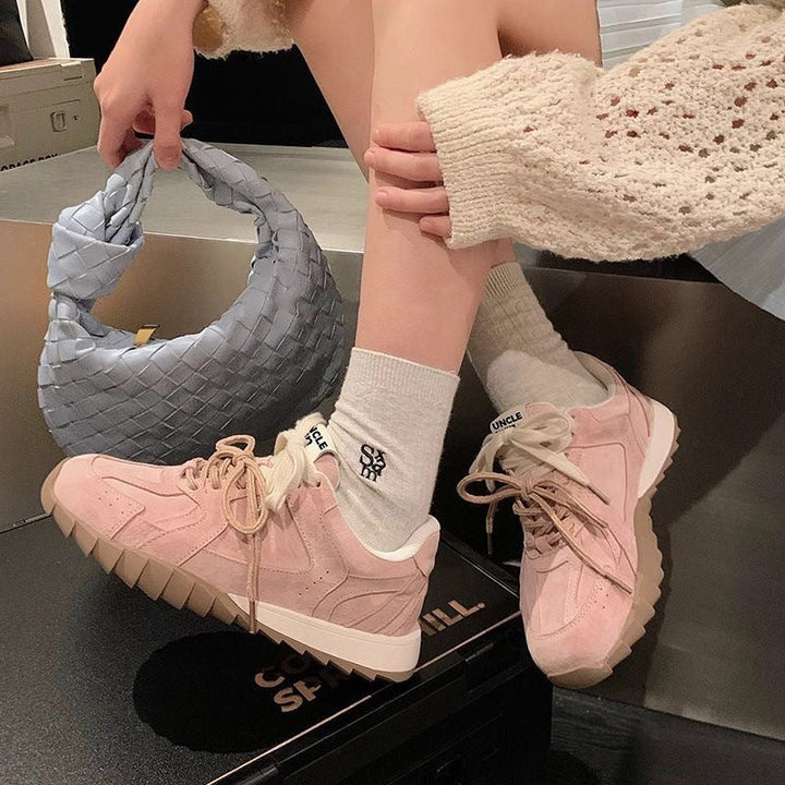 Women's sneakers in modern design with cushioned sole Mune Fashion