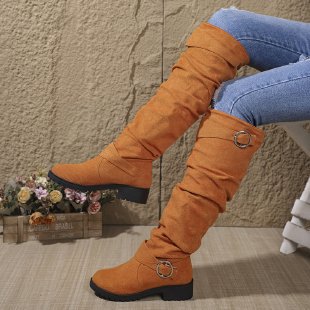 Ladies Over-The-Knee Boots Made Of Soft Suede with Decorative Buckle Detail Mune