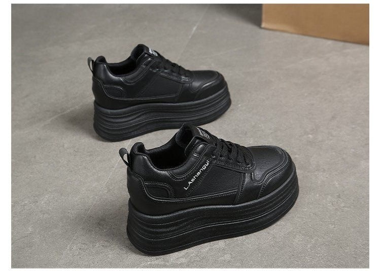 Women's Fashionable Platform Sneakers with Elegant Silhouette Mune Fashion