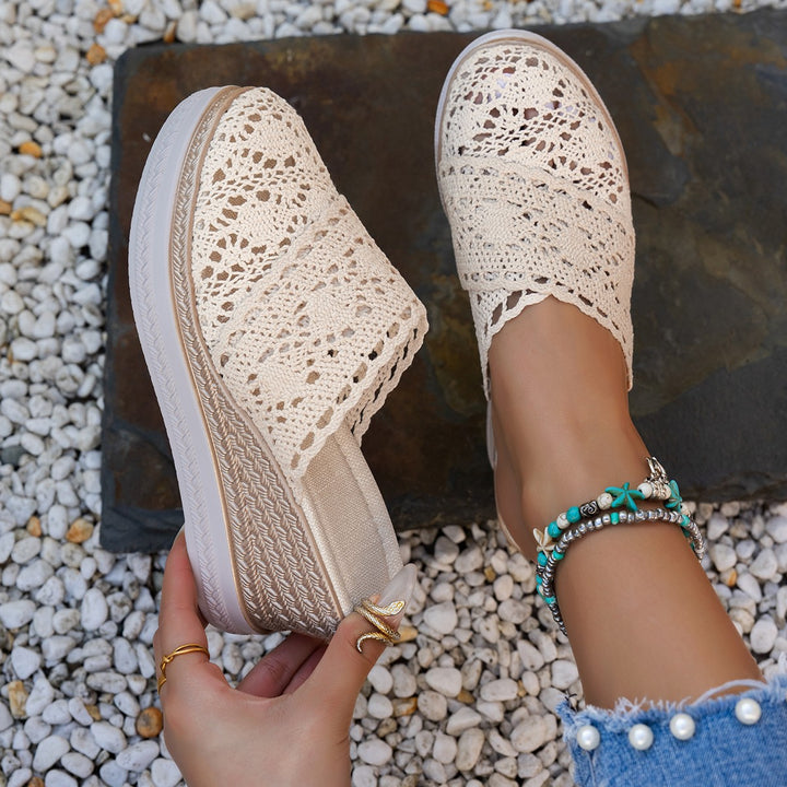 Women's crocheted plateau mules with jute-look wedge sole and breathable comfort lining Mune Fashion