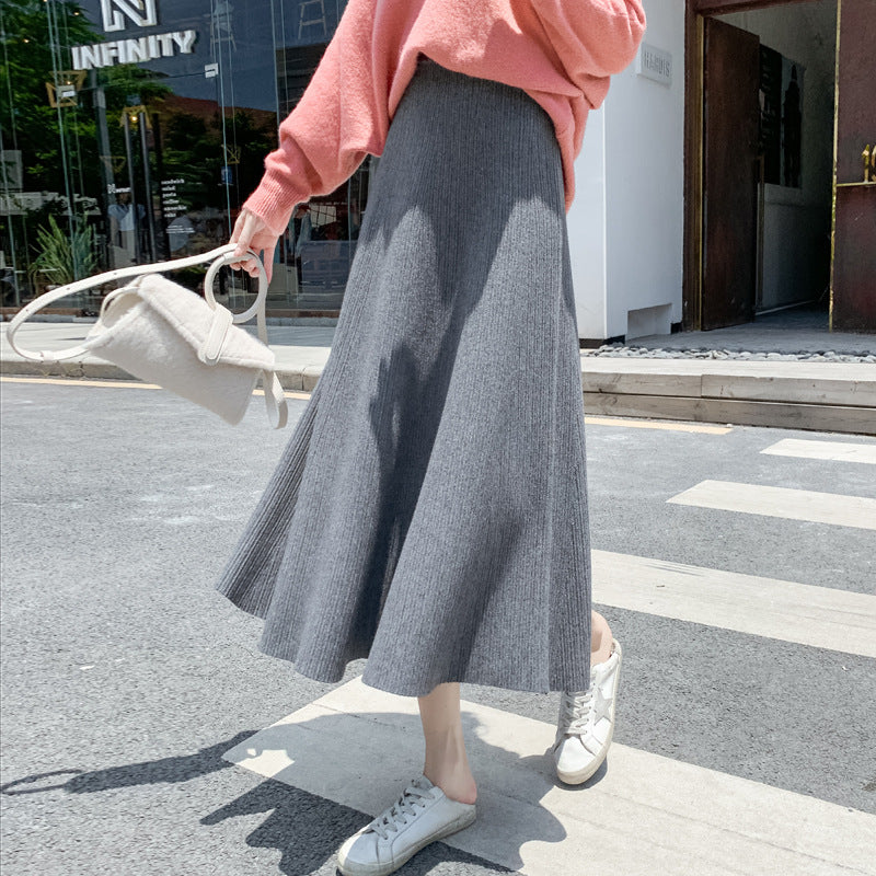 Ladies Elegant, Swinging Pleated Skirt Mune Fashion