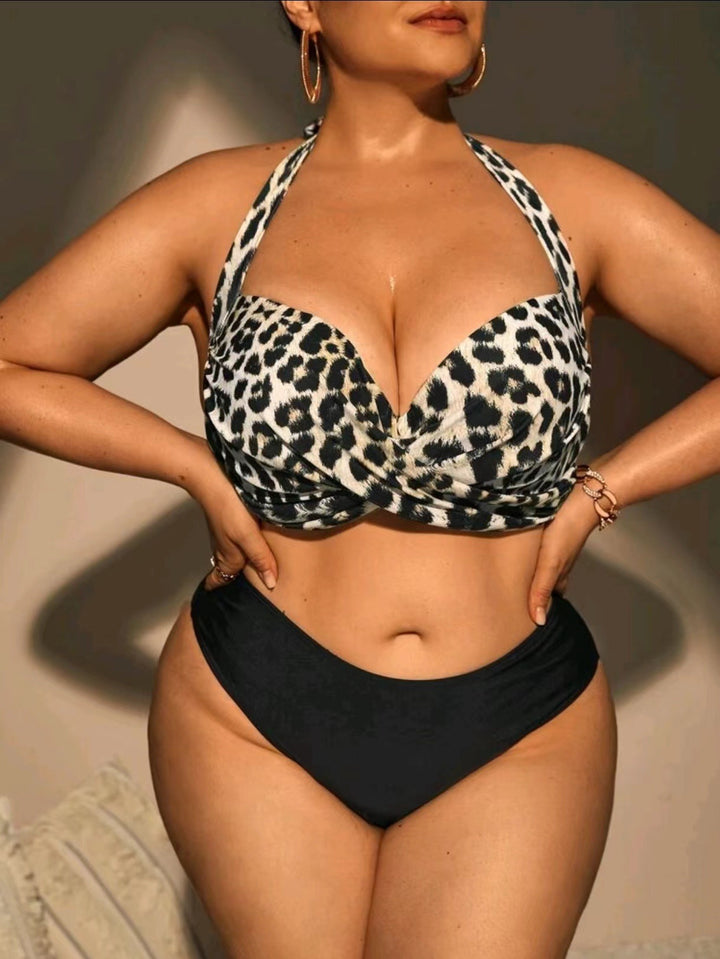 Women's Triangle Bikini with Wrap Look and Animal Pattern Mune Fashion