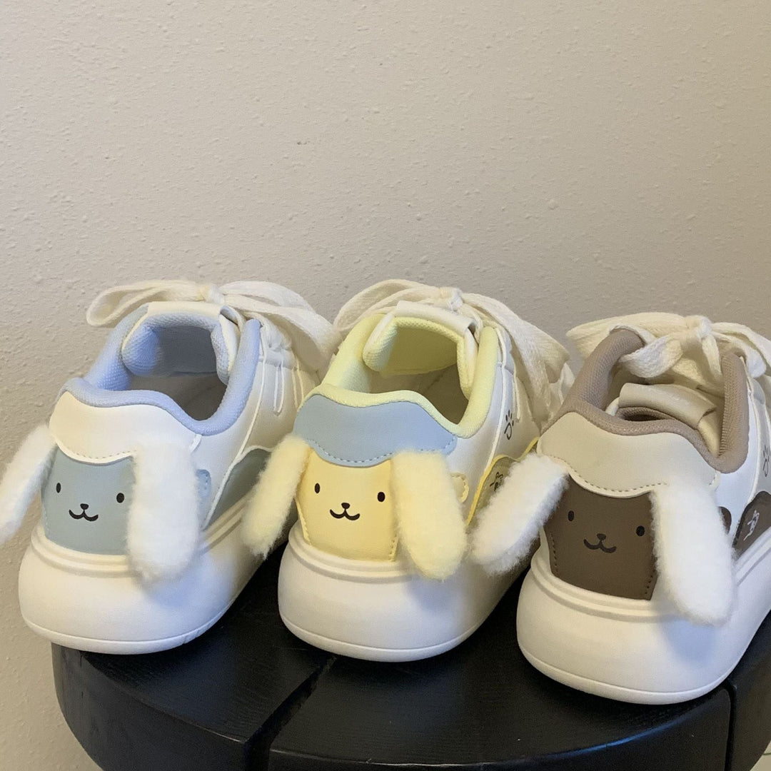 Ladies' lace-up sneakers with playful animal motifs and comfortable cushioning Mune Fashion