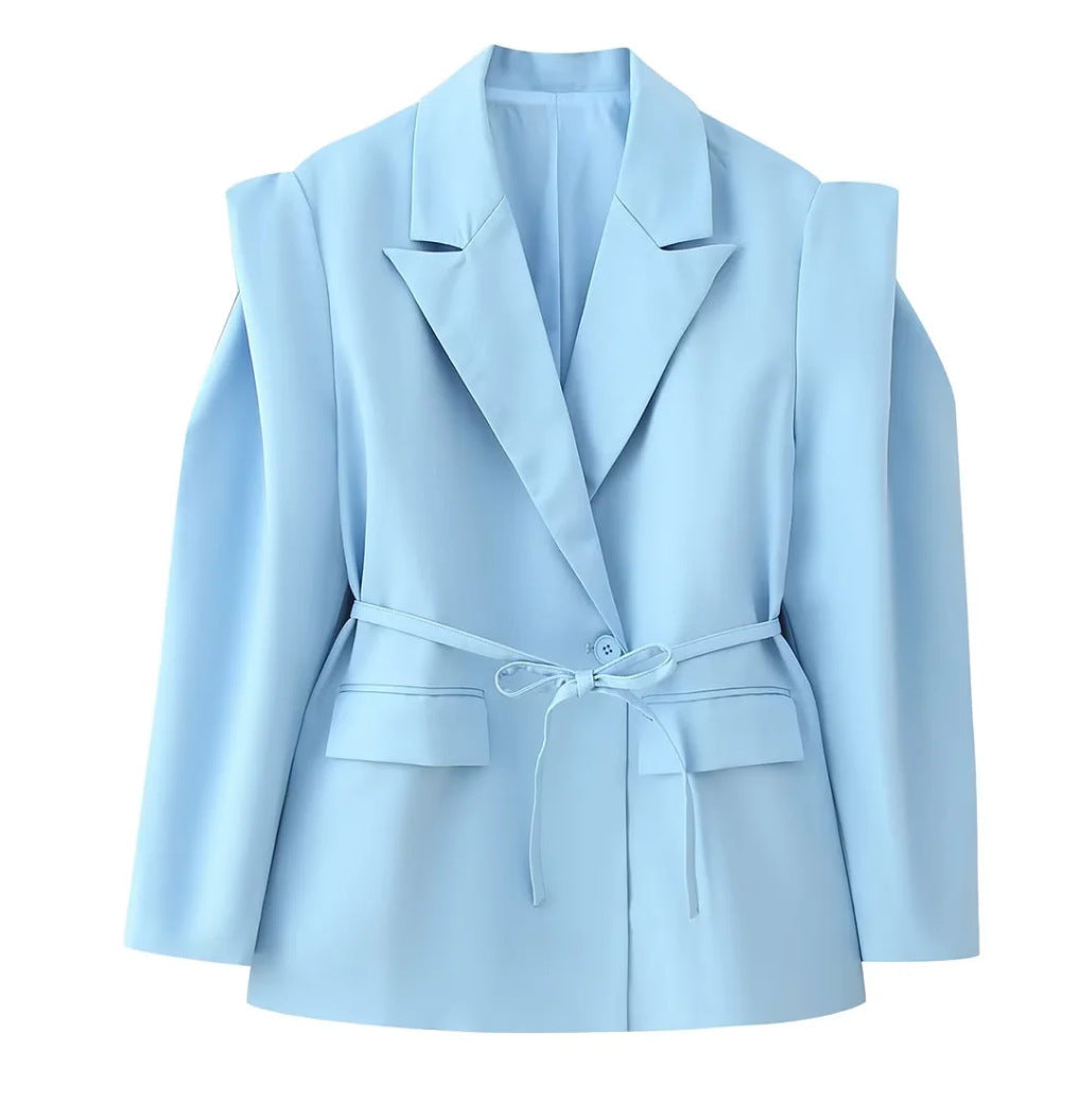 Women's blazer with shoulder cutouts, belted waist and single button closure Mune Fashion