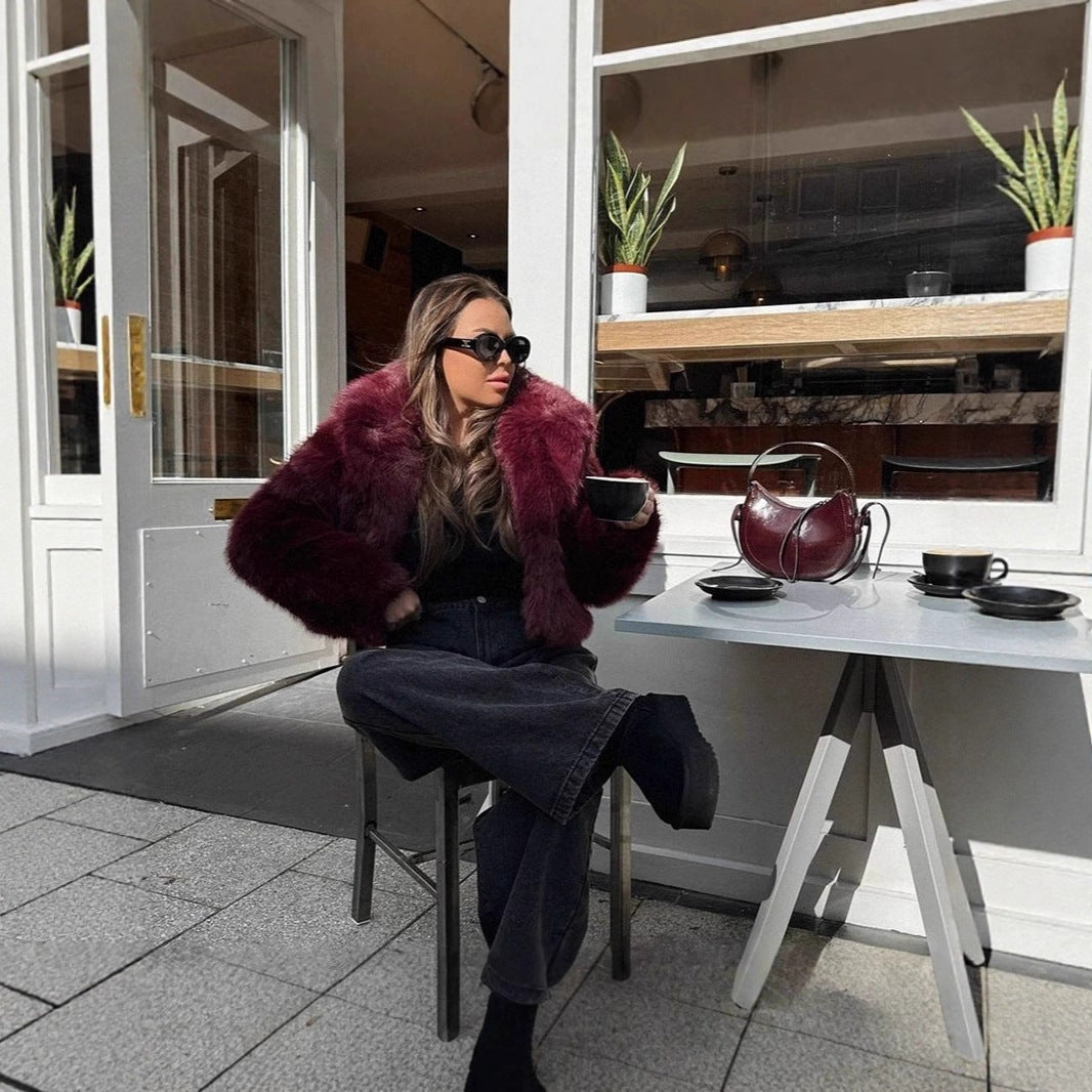 Women short jacket made of vegan high-pile faux fur with generous shawl collar Mune Fashion