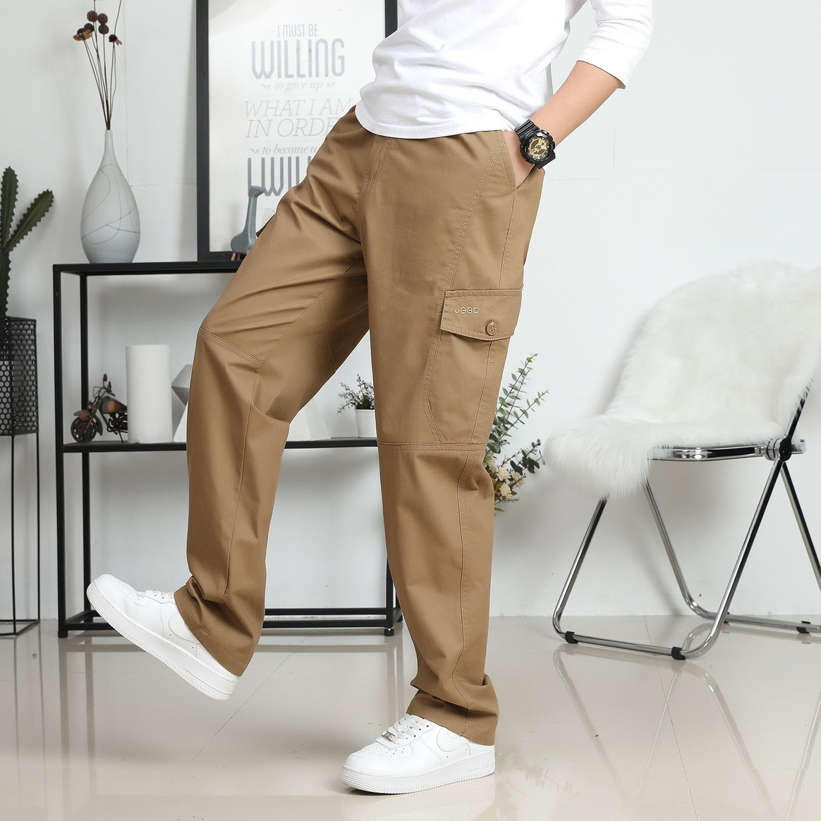 Men's Relaxed-Fit Cargo Pants in Utility Design with Knee Panels & Flap Pockets Mune Fashion