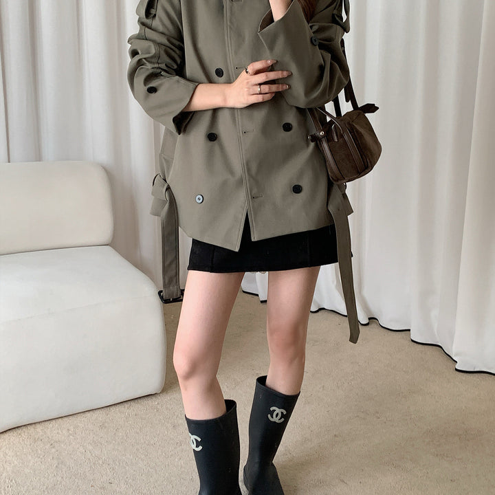 Women's short double-breasted trench coat with stand-up collar and shoulder flaps Mune Fashion