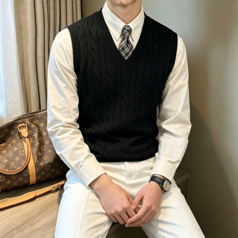 Men's Sleeveless Cable Knit Vest with V-Neck and Fine Rib Edge Mune Fashion