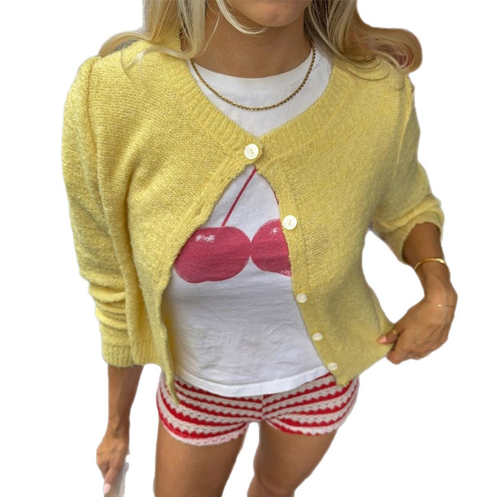 Women's short boucle cardigan in vintage style with button placket and boxy fit Mune Fashion