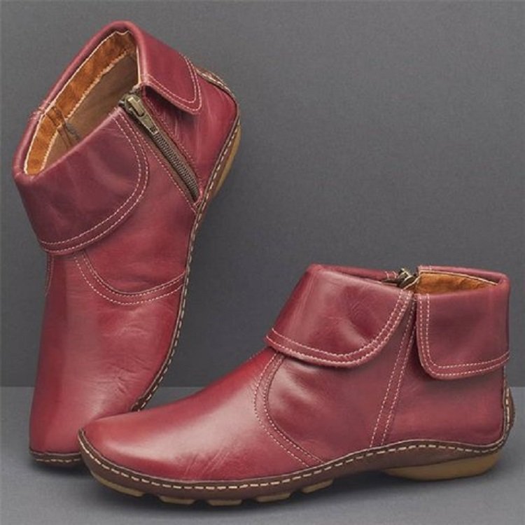 Women's soft leather booties with foldable strap, side zipper and flexible tread sole Mune Fashion
