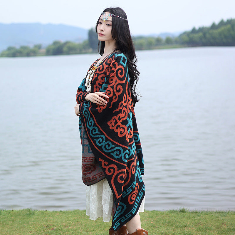 Women's Oversize Jacquard Cape with Ethno-Inspired Ornament Pattern Mune Fashion