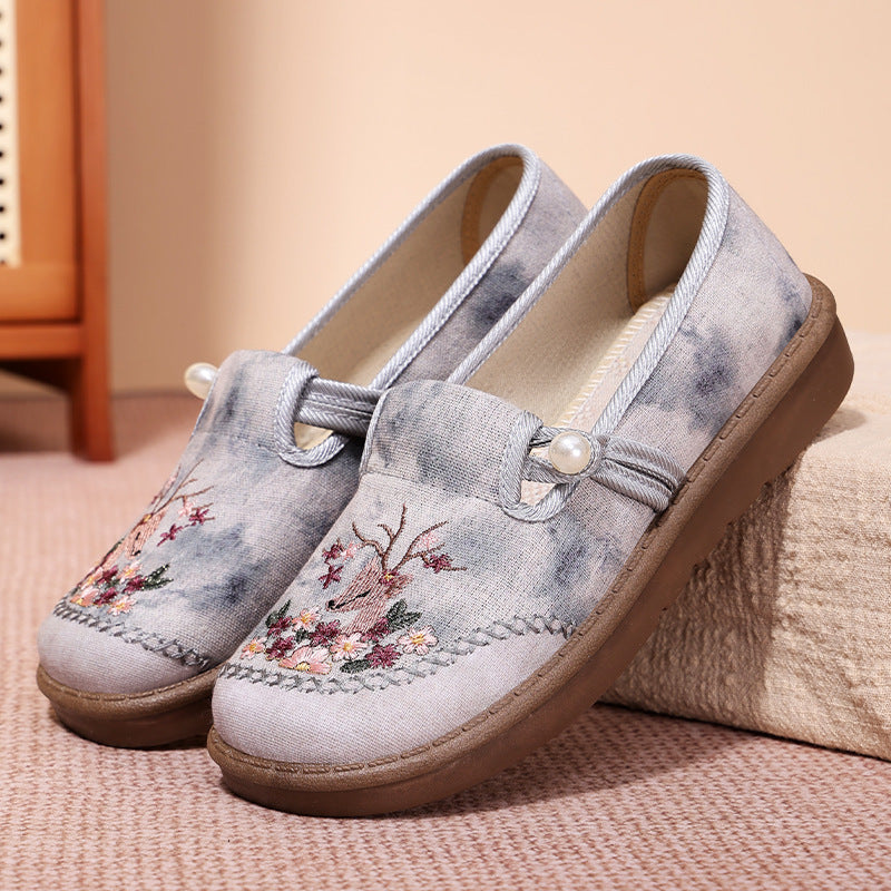 Women's embroidered slippers with pearl detail, breathable textile upper, and shock-absorbing comfort sole Mune Fashion